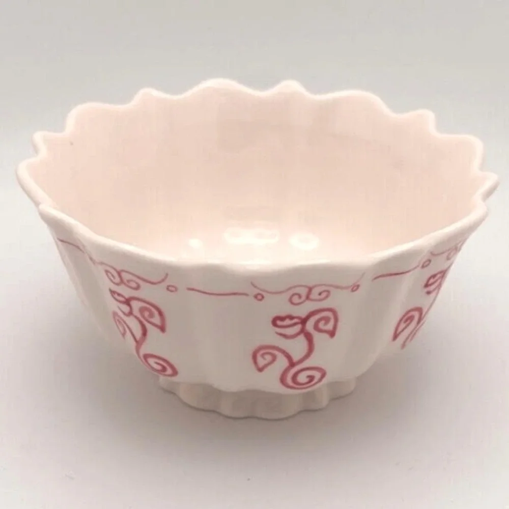 Vintage 2003 Starbucks Coffee Barista White Pink Scalloped‎ Bowl Ruffled